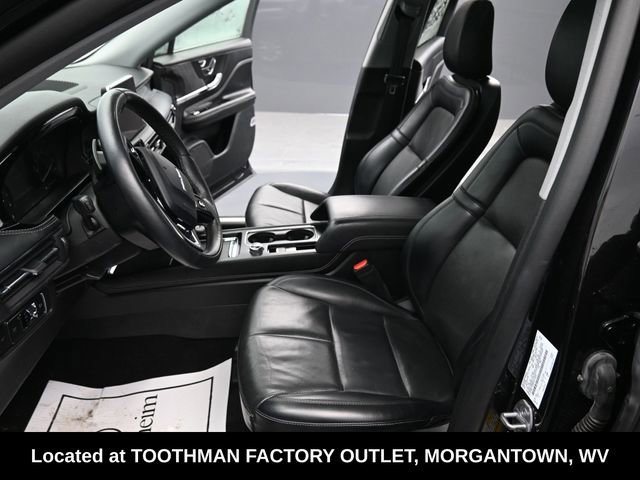 Used 2022 Lincoln Corsair AWD w/ Premium Package image 16