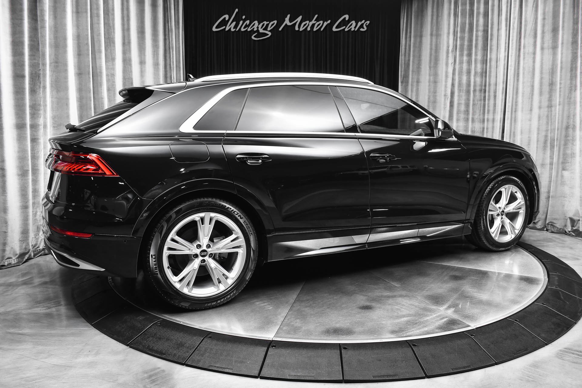 Used 2022 Audi Q8 Prestige w/ Prestige Package AWD/4WD image 5