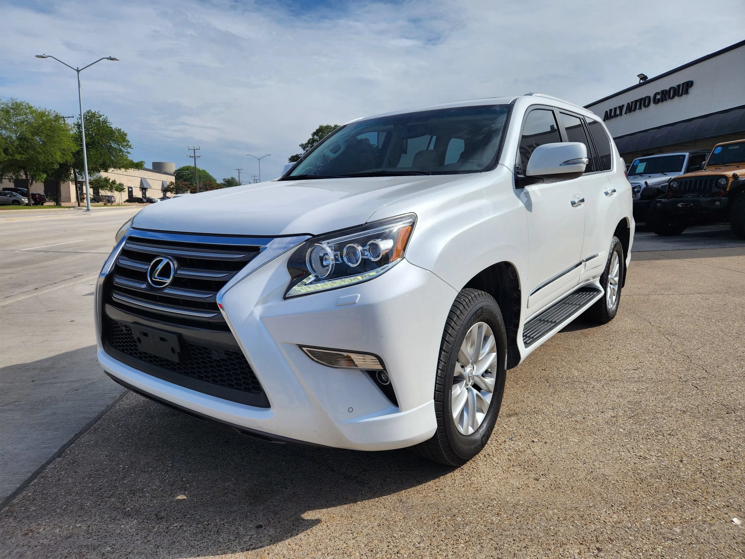 Used 2016 Lexus GX 460 w/ Premium Package AWD/4WD image 1