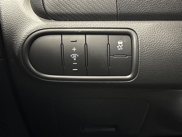 Certified 2017 Kia Forte S image 20