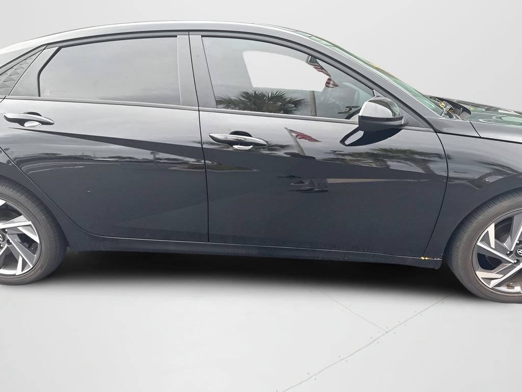 Certified 2025 Hyundai Elantra Sport FWD image 15