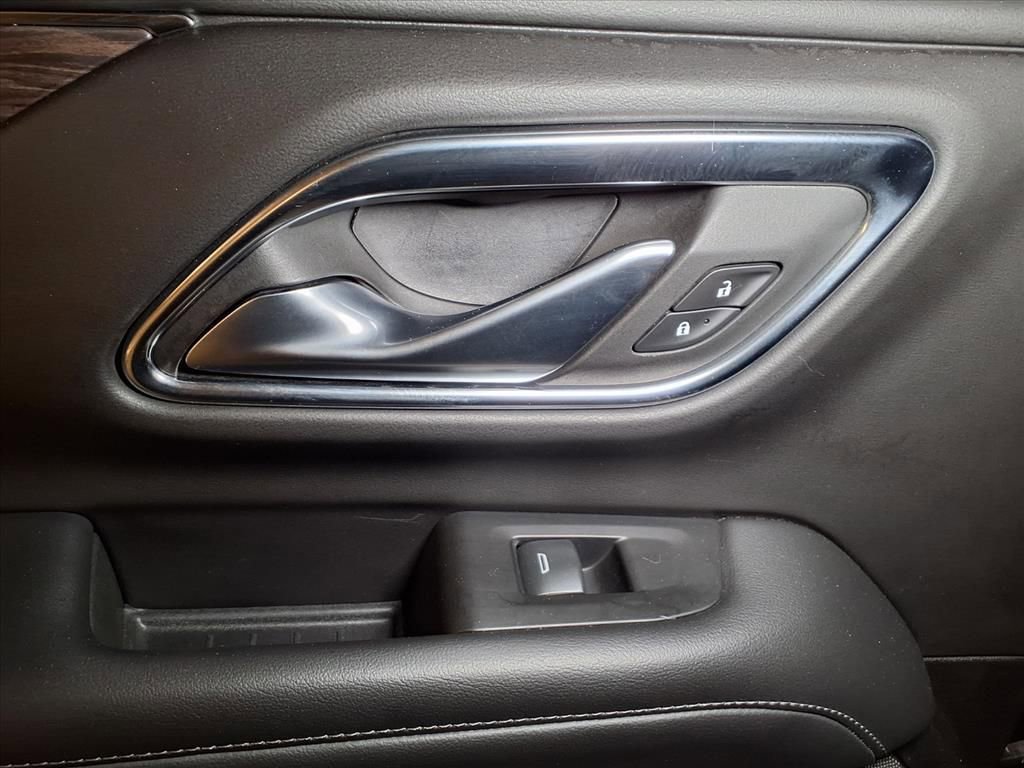 Used 2022 Chevrolet Suburban LT image 17