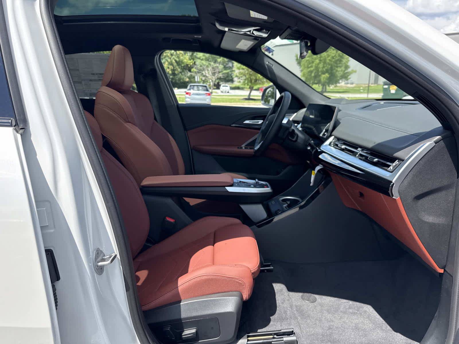 New 2026 BMW X2 xDrive28i w/ Technology Package AWD/4WD image 16
