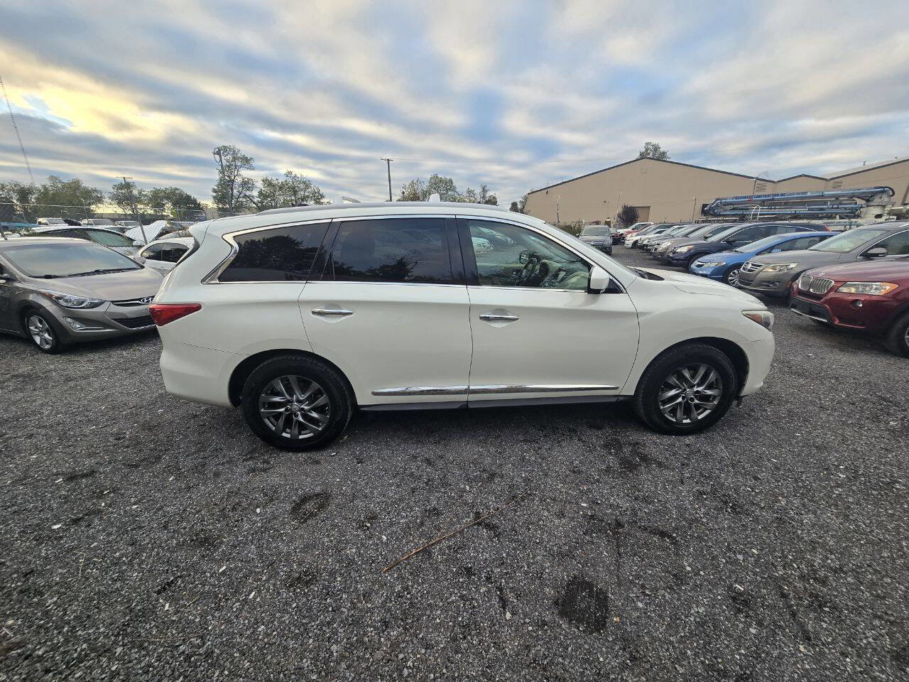 Used 2015 INFINITI QX60 AWD w/ Premium Plus Package image 11