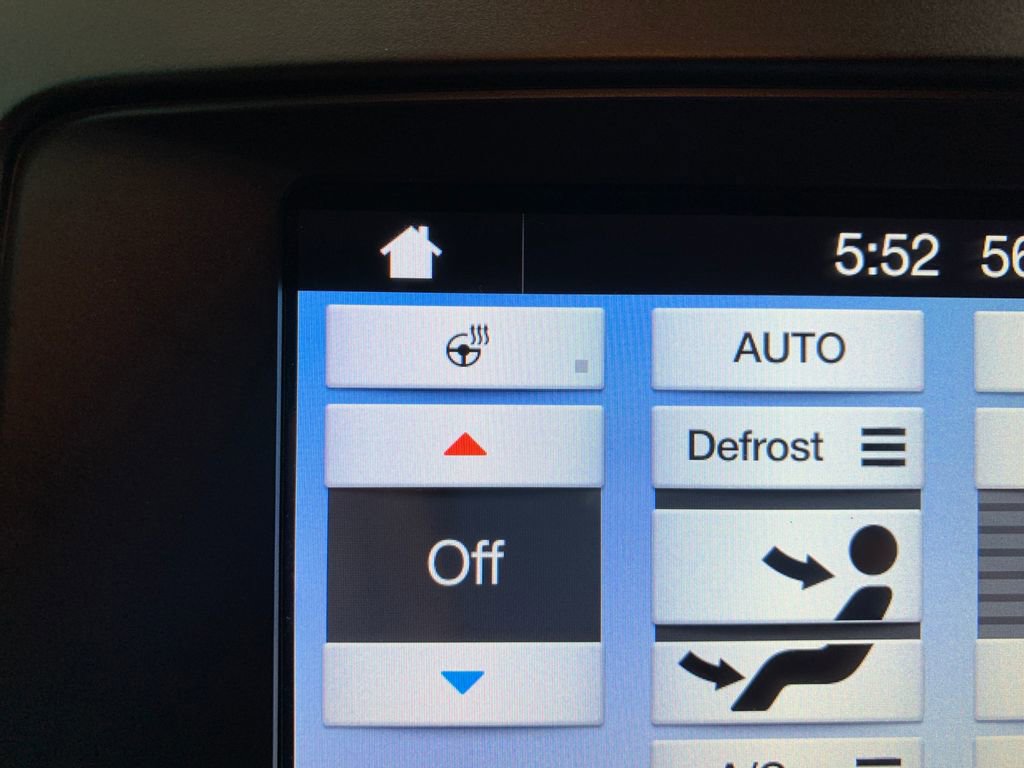 Used 2017 Ford Explorer XLT w/ Equipment Group 202A image 11