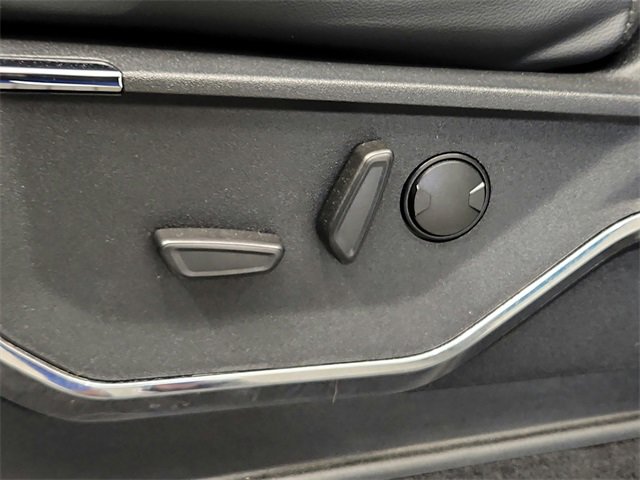 Used 2023 Ford F150 Lariat image 29