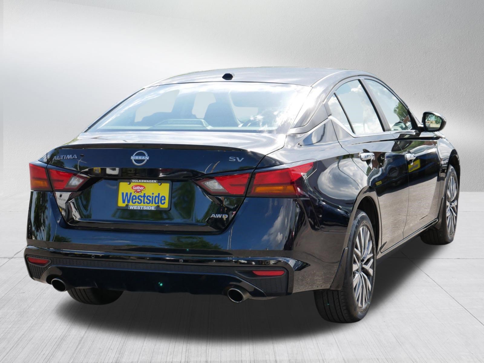 Used 2024 Nissan Altima 2.5 SV w/ SV Premium Package AWD/4WD image 6