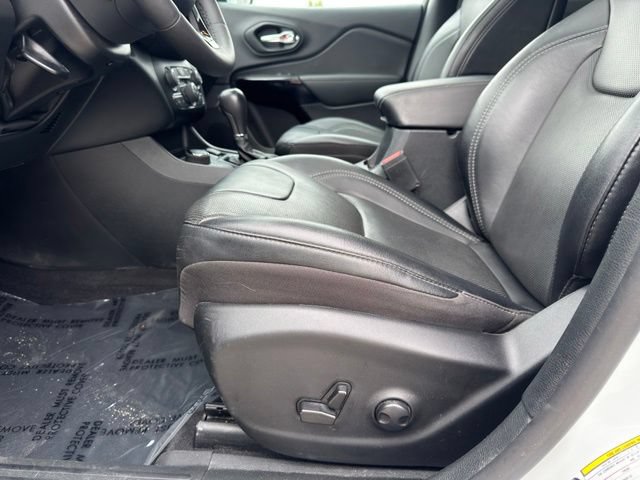 Used 2023 Jeep Cherokee Altitude Lux w/ Lux Elite Package AWD/4WD image 5