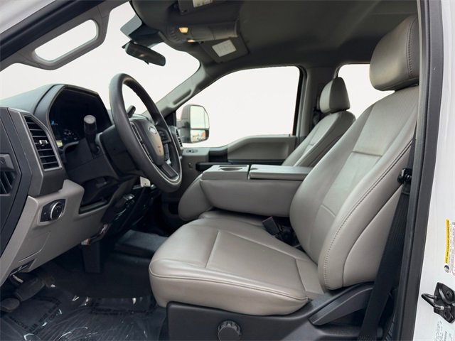 Used 2020 Ford F250 XL w/ Power Equipment Group image 9