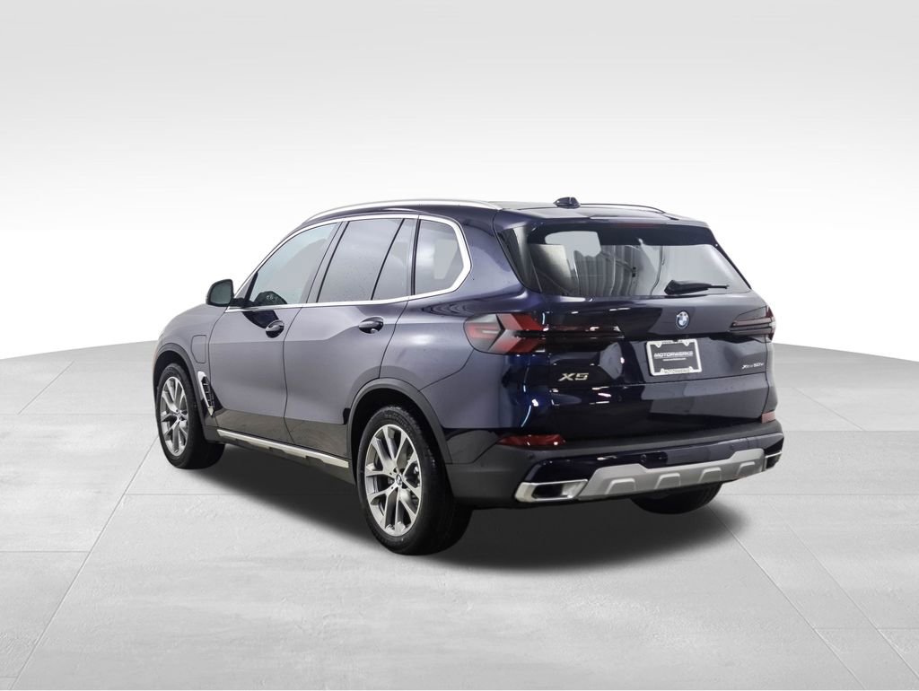 New 2026 BMW X5 xDrive50e w/ Climate Comfort Package image 3