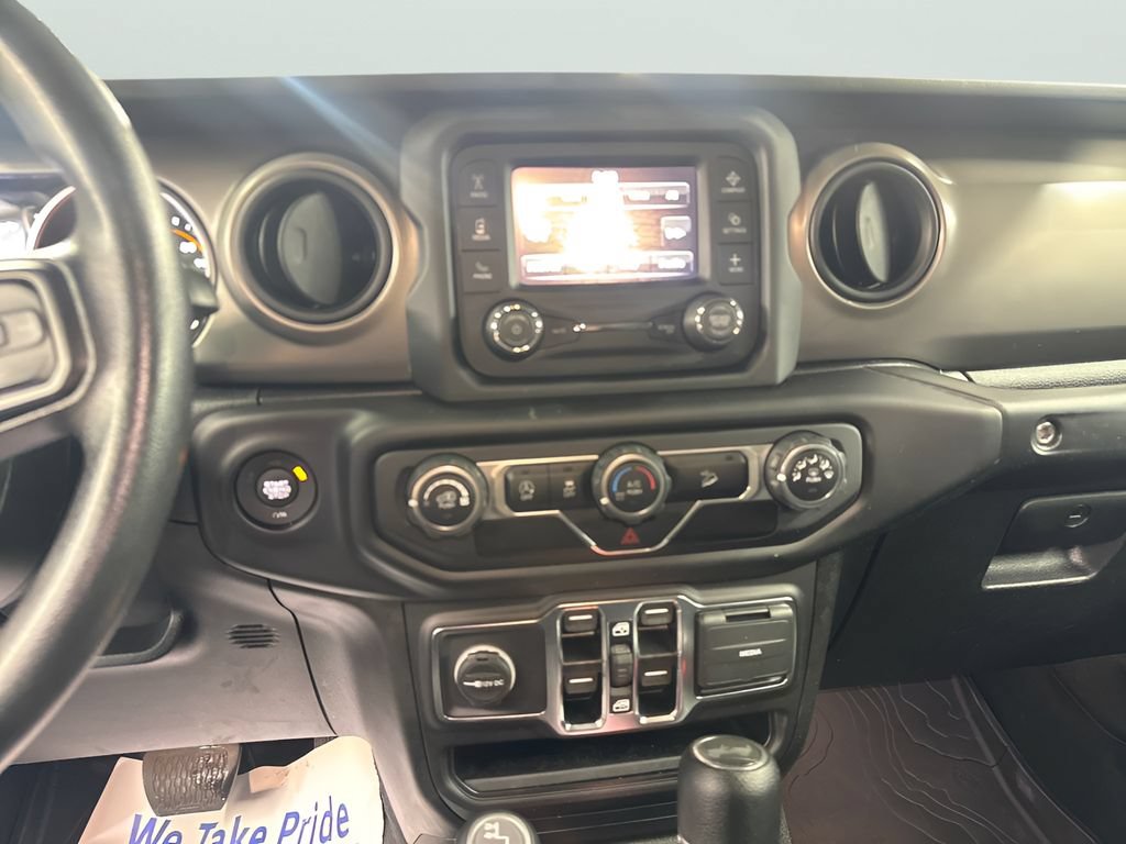 Used 2021 Jeep Wrangler Unlimited Sport AWD/4WD image 25