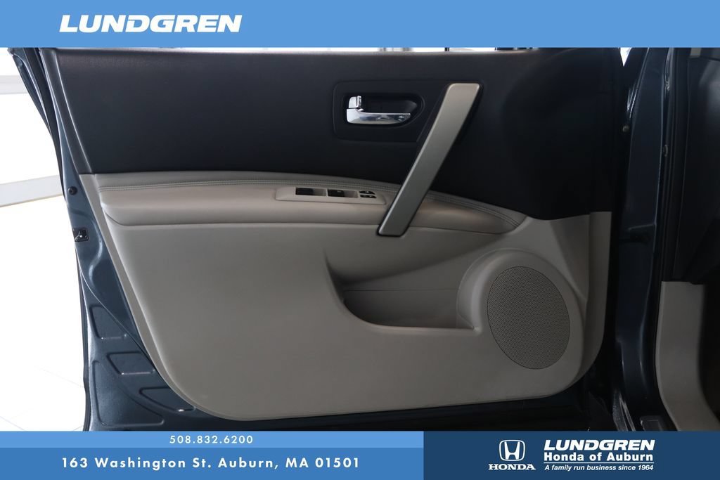 Used 2012 Nissan Rogue SL AWD/4WD image 9