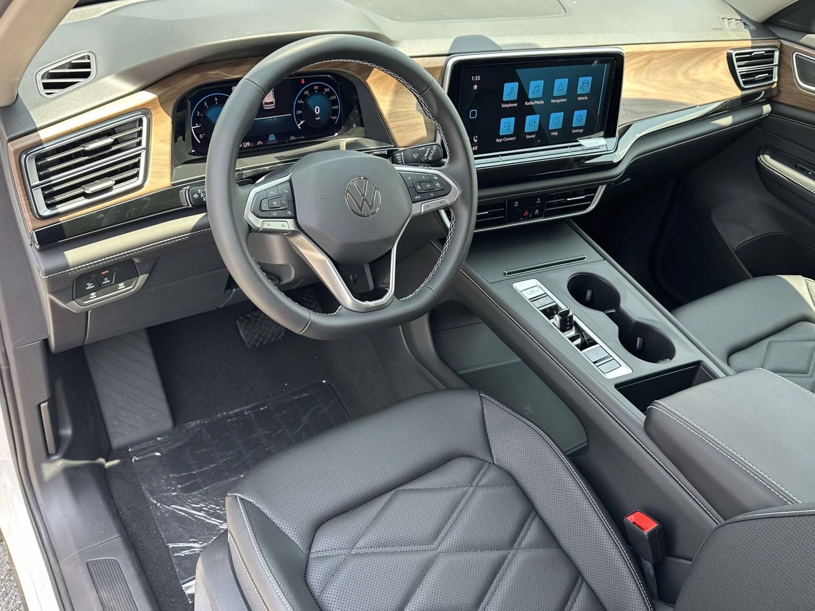 New 2026 Volkswagen Atlas SE AWD/4WD image 10