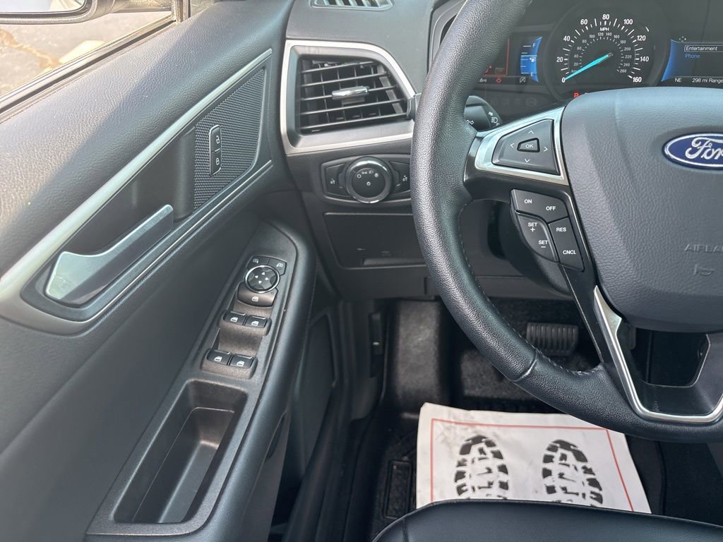 Used 2024 Ford Edge SEL AWD/4WD image 23