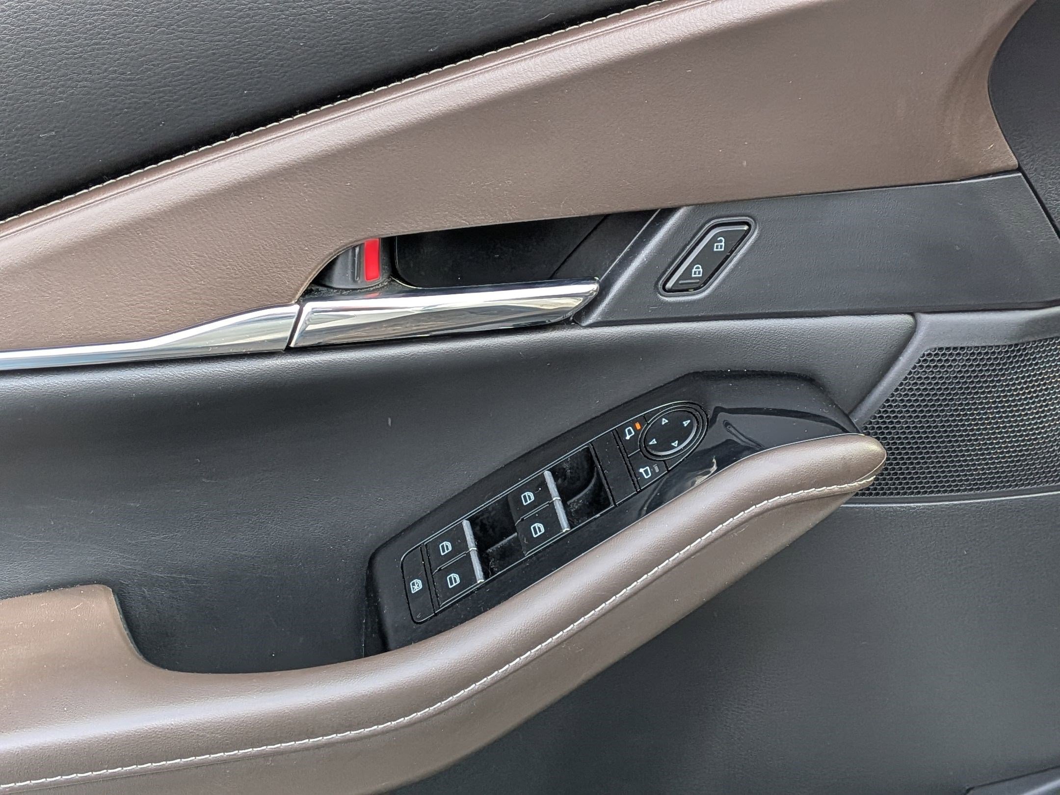 Used 2023 MAZDA CX-30 AWD 2.5 S w/ Premium Package image 18