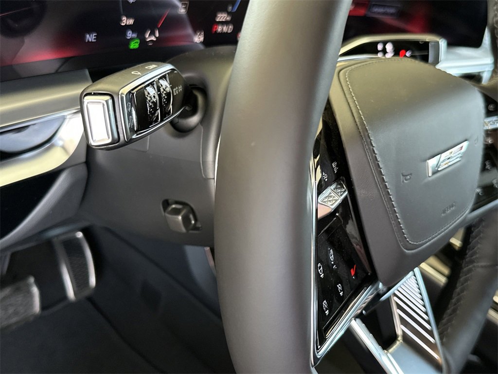 New 2026 Cadillac Lyriq V image 21