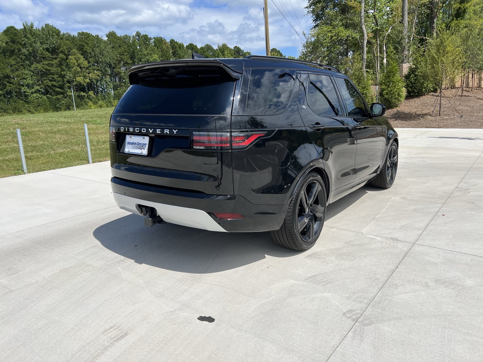 Used 2025 Land Rover Discovery Metropolitan Edition AWD/4WD image 8