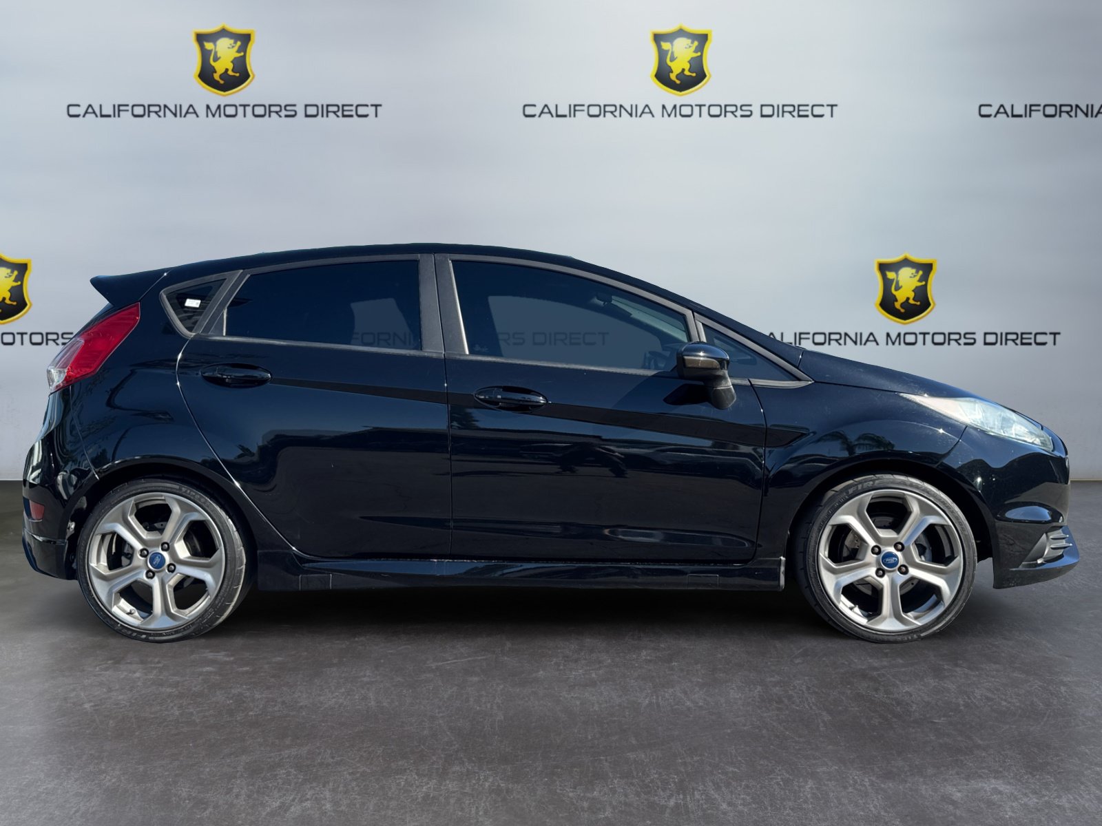 Used 2019 Ford Fiesta ST FWD image 6