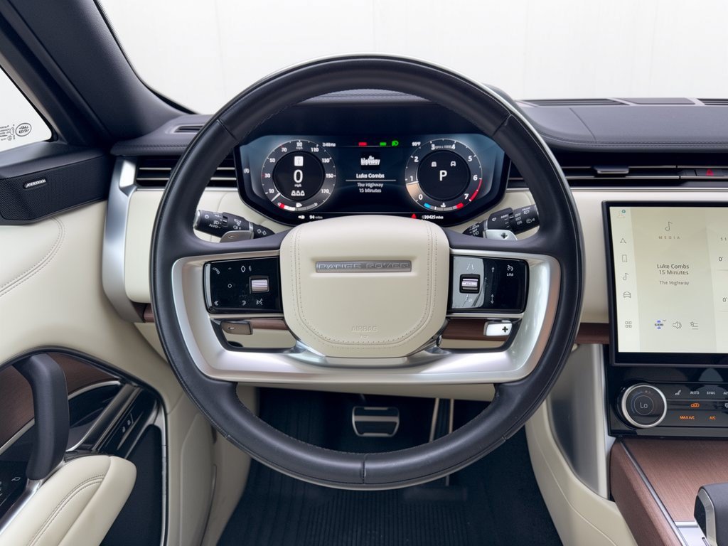 Used 2023 Land Rover Range Rover SE AWD/4WD image 10
