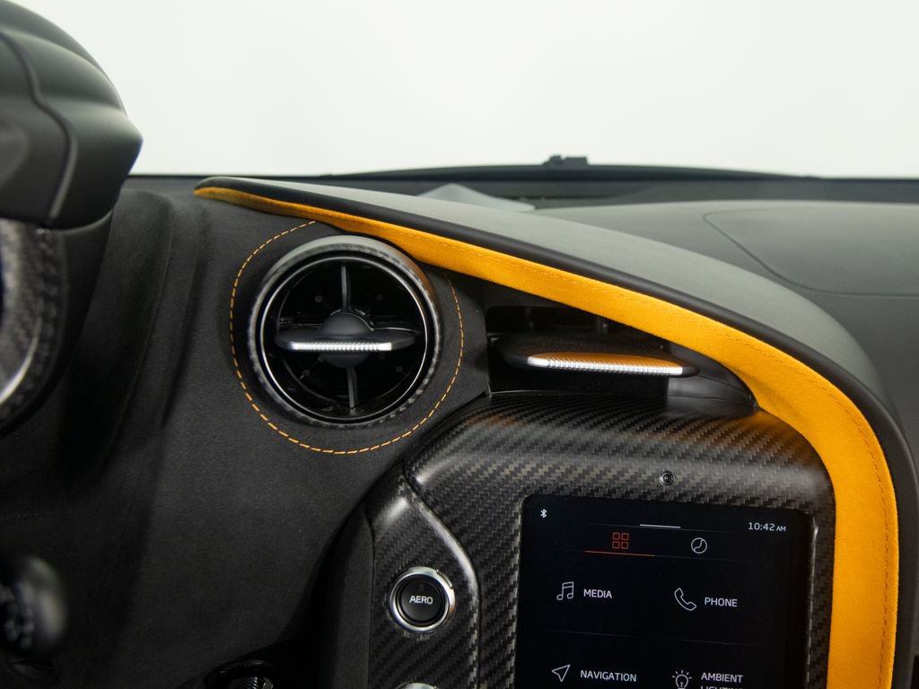 Used 2026 McLaren 750S Spider RWD image 18