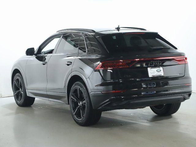 Used 2022 Audi Q8 Premium w/ Convenience Package image 5