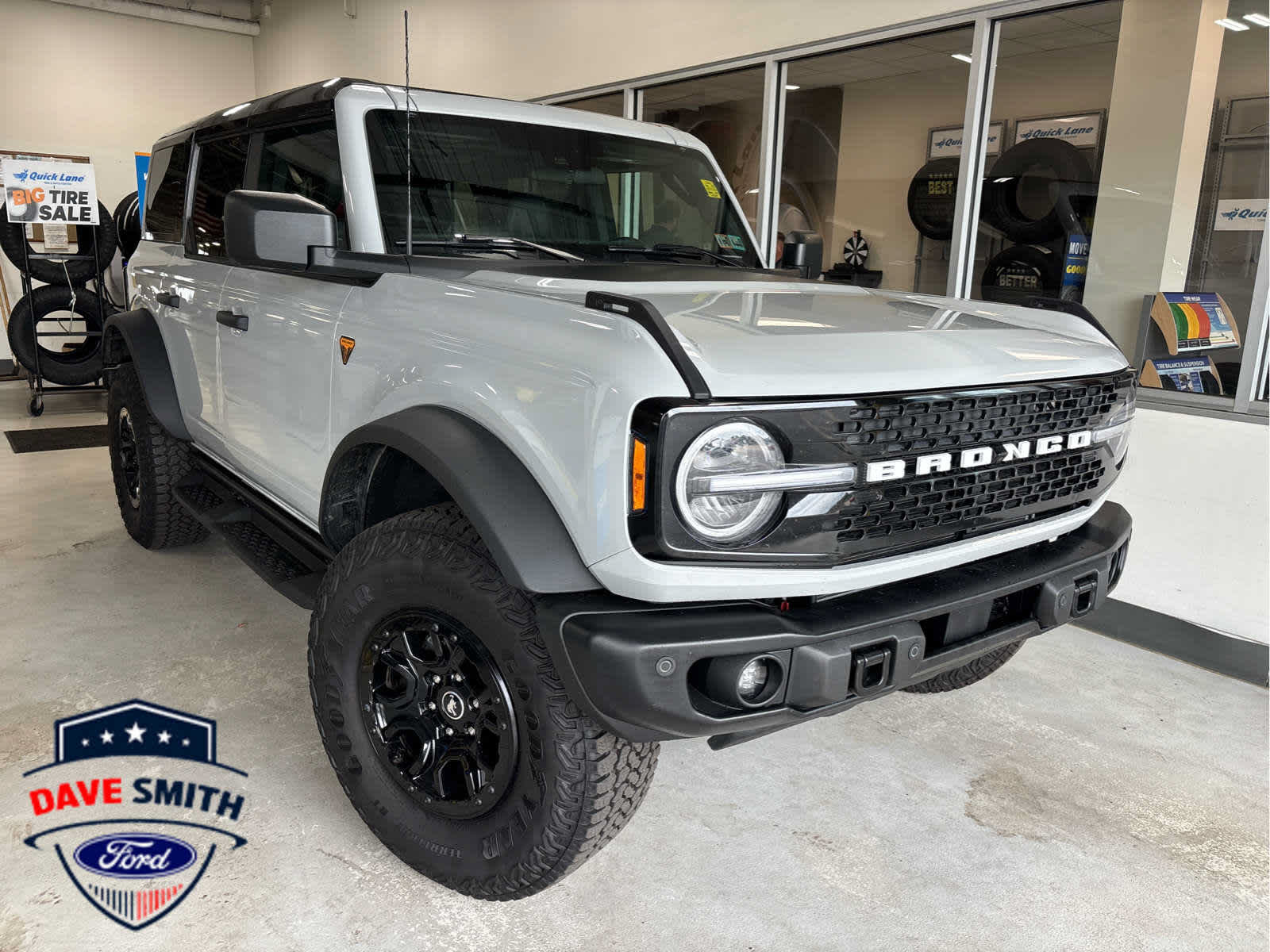 Certified 2026 Ford Bronco Badlands AWD/4WD image 2