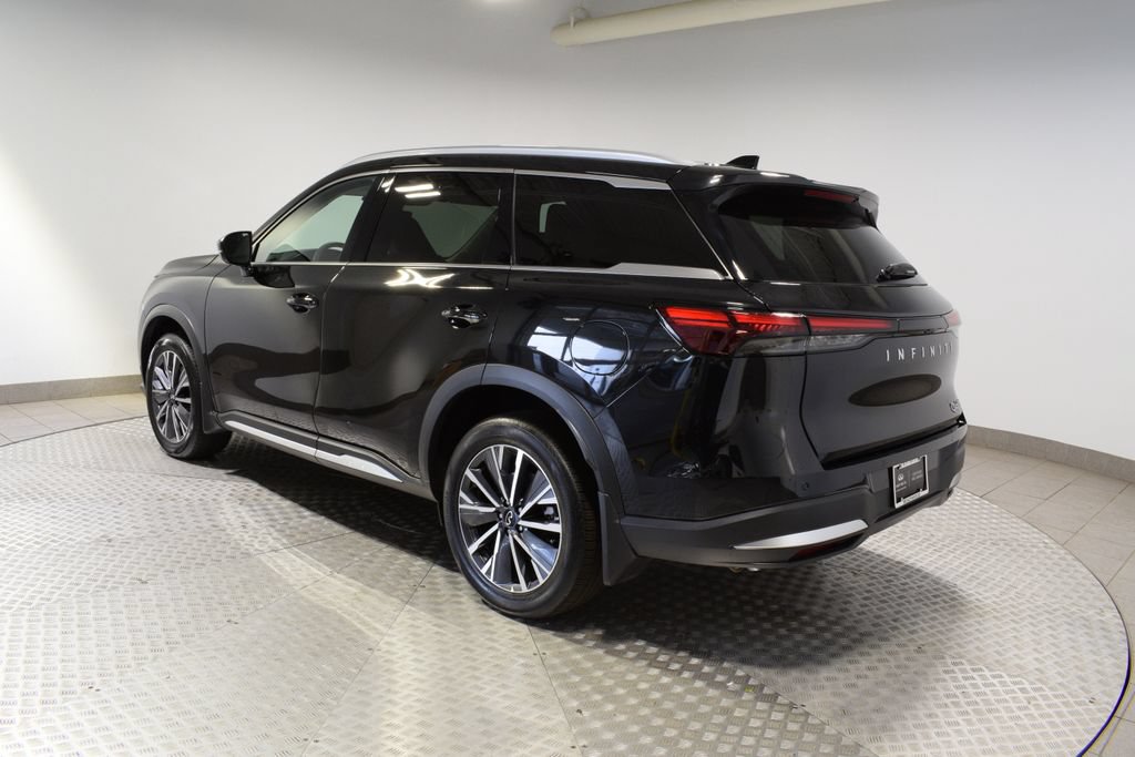 Certified 2026 INFINITI QX60 Luxe w/ Family Package AWD/4WD image 11