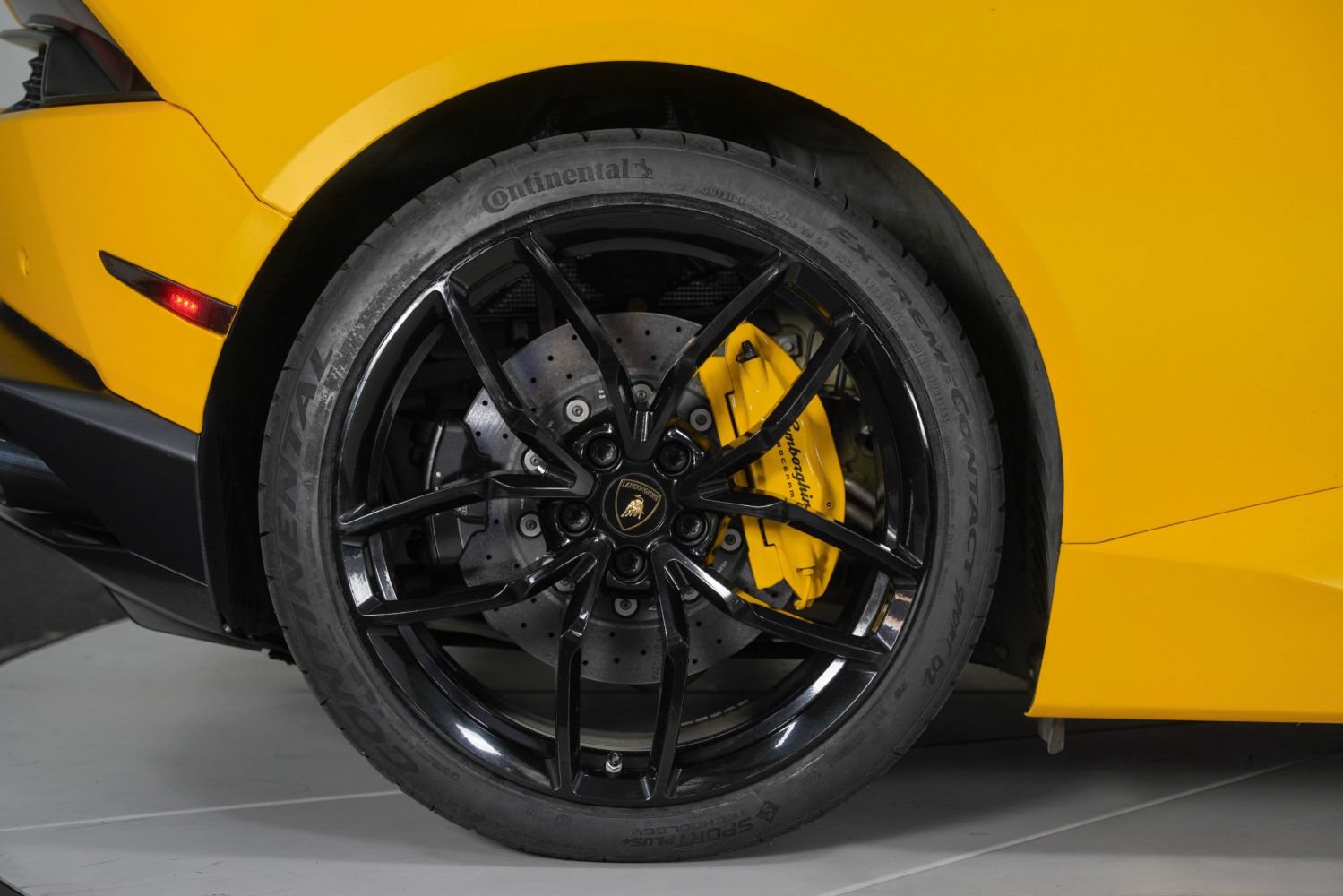 Used 2015 Lamborghini Huracan LP 610-4 AWD/4WD image 24