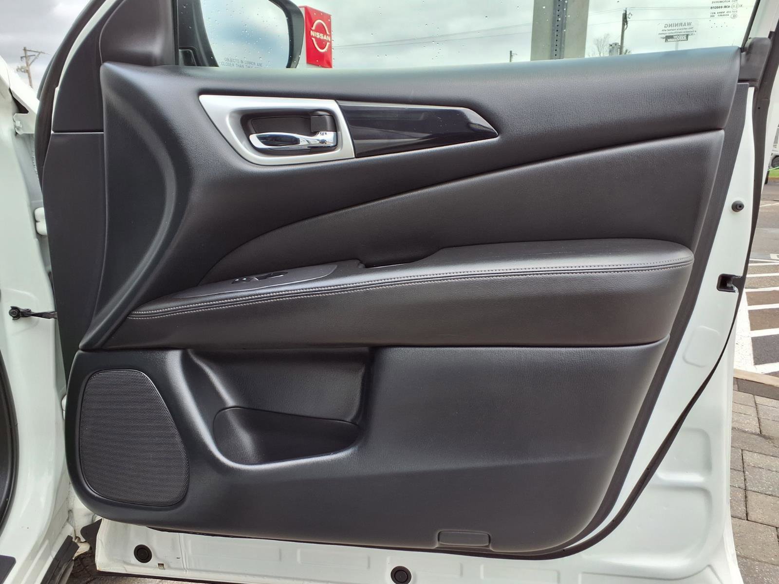 Certified 2018 Nissan Pathfinder S image 13