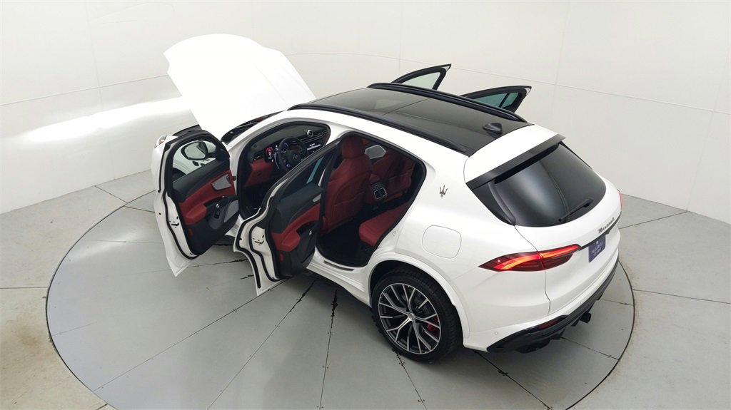 New 2024 Maserati Grecale Trofeo image 30