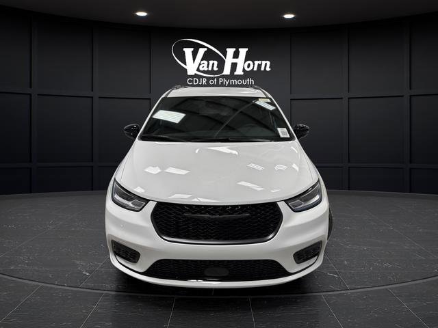 New 2026 Chrysler Pacifica Select image 10