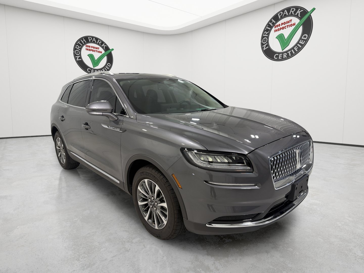 Used 2023 Lincoln Nautilus FWD w/ Premium Package image 7