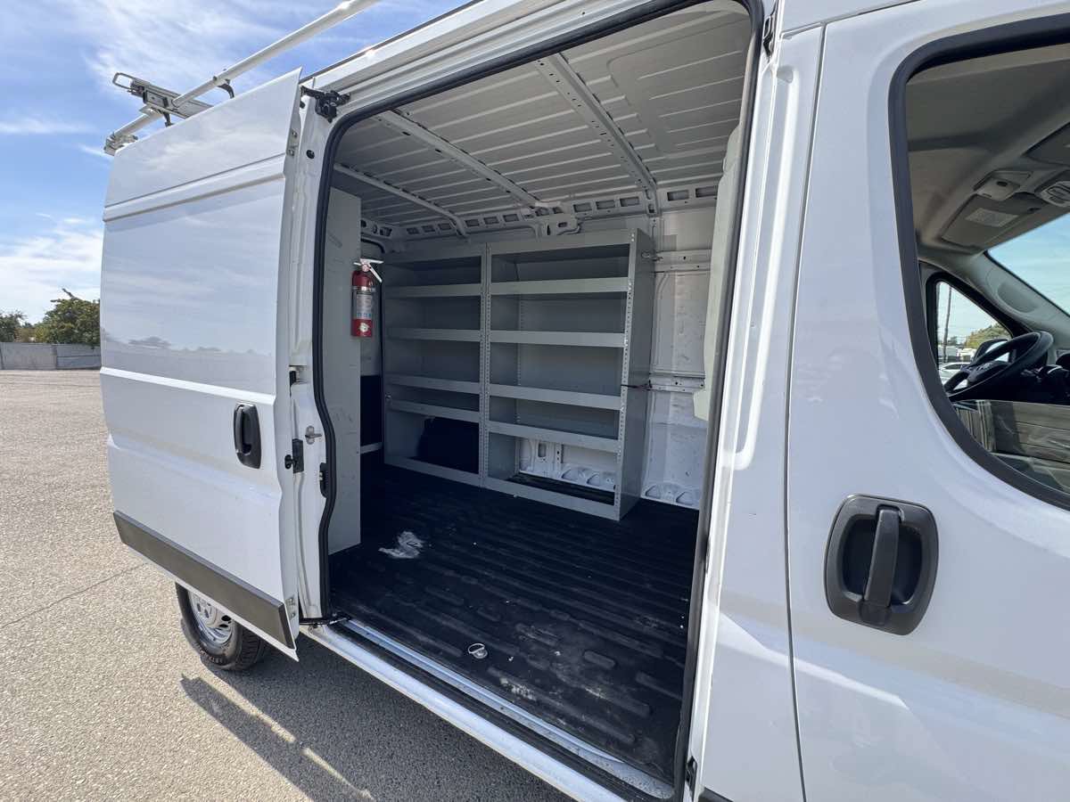 Used 2025 RAM ProMaster 2500 FWD image 18