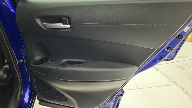 Used 2025 Toyota Corolla Cross XLE w/ Convenience Package FWD image 27