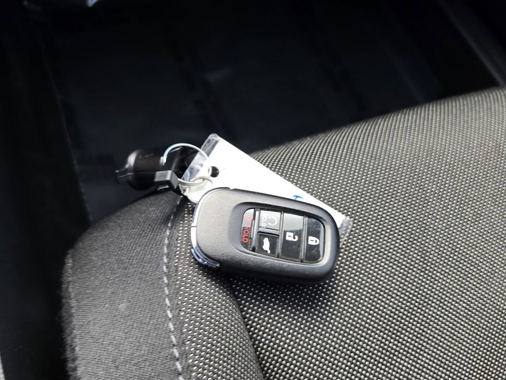 Used 2025 Honda CR-V EX image 19