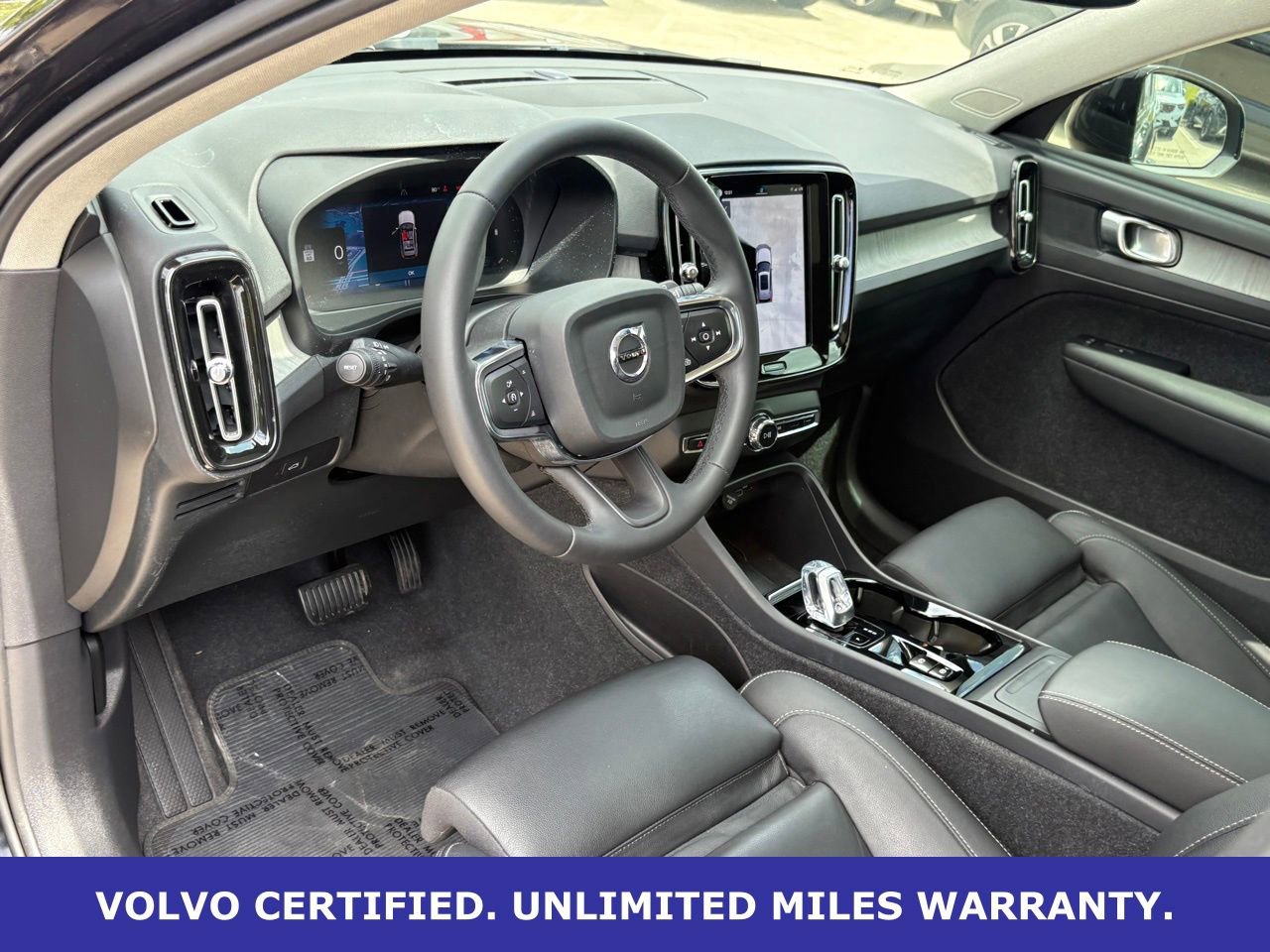 Certified 2024 Volvo XC40 B5 Plus image 17