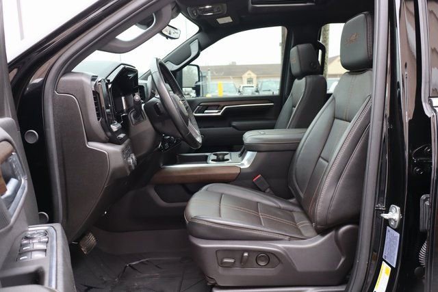 Used 2025 Chevrolet Silverado 2500 High Country w/ High Country Premium Package image 14