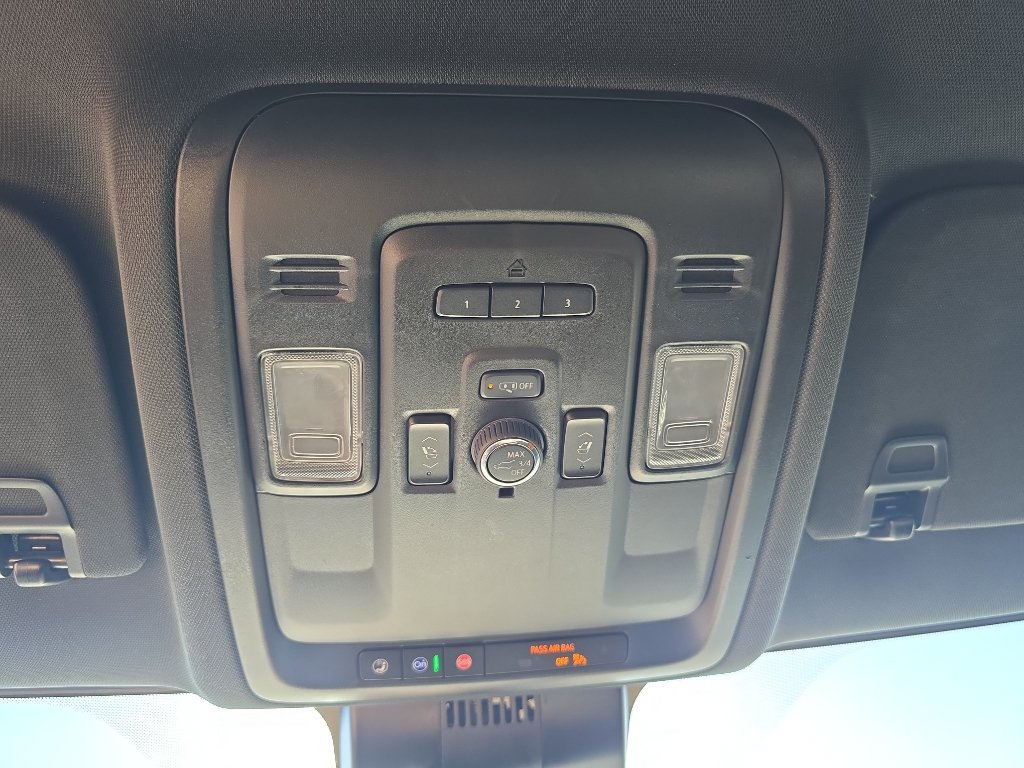 Certified 2024 Chevrolet Suburban Premier AWD/4WD image 20