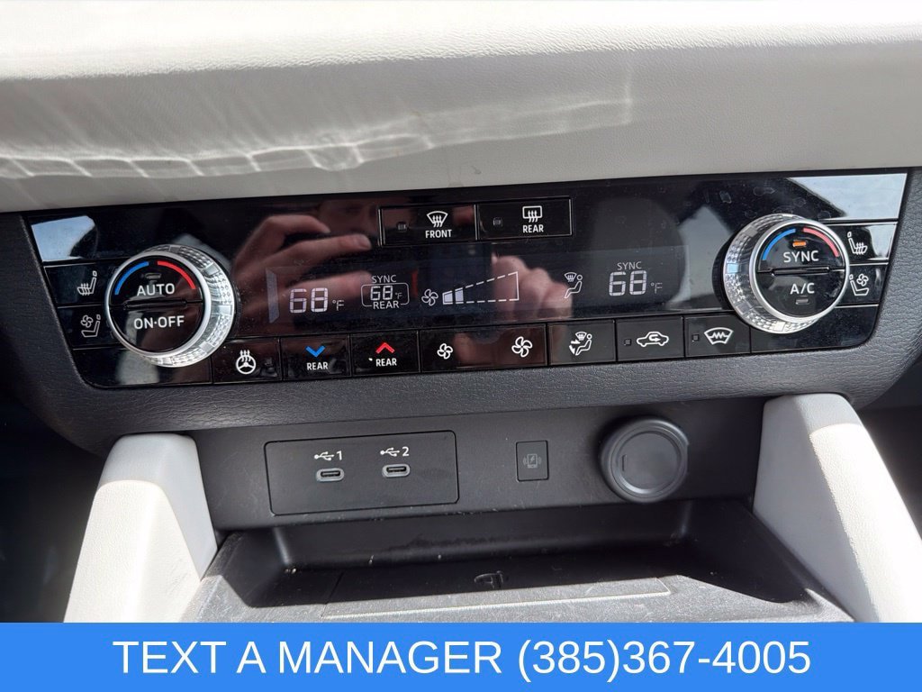 Used 2025 Mitsubishi Outlander SEL AWD/4WD image 24