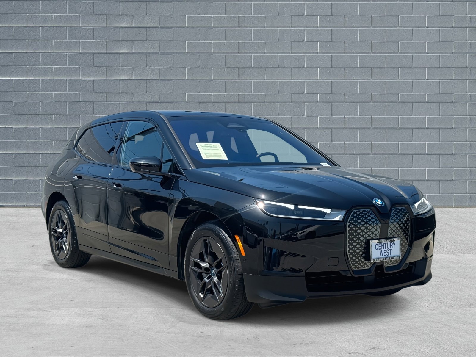 Used 2025 BMW iX xDrive50 w/ Convenience Package video 1