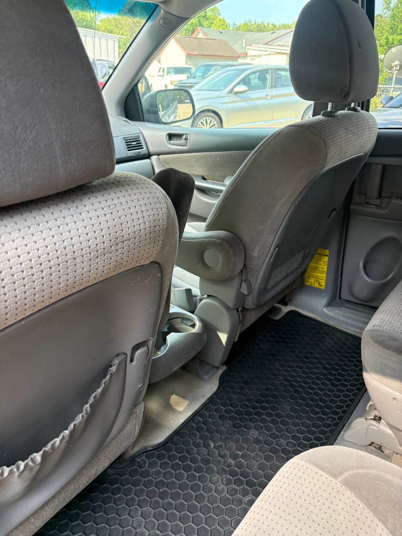 Used 2010 Toyota Sienna LE FWD image 22