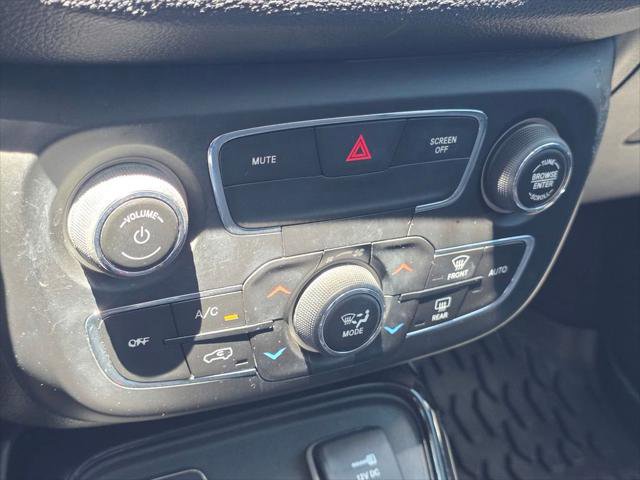 Certified 2020 Jeep Compass Latitude FWD image 28