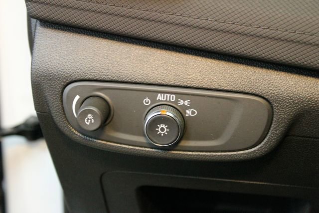 Used 2025 Chevrolet TrailBlazer LT w/ Convenience Package image 20