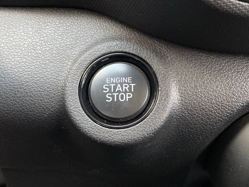 Used 2025 Hyundai Venue SEL FWD image 18