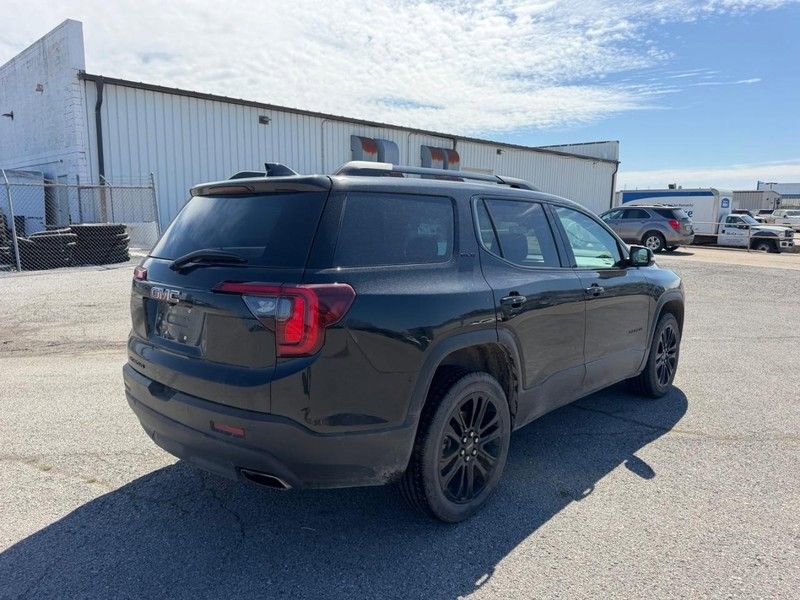 Used 2023 GMC Acadia SLE w/ Driver Convenience Package FWD image 3