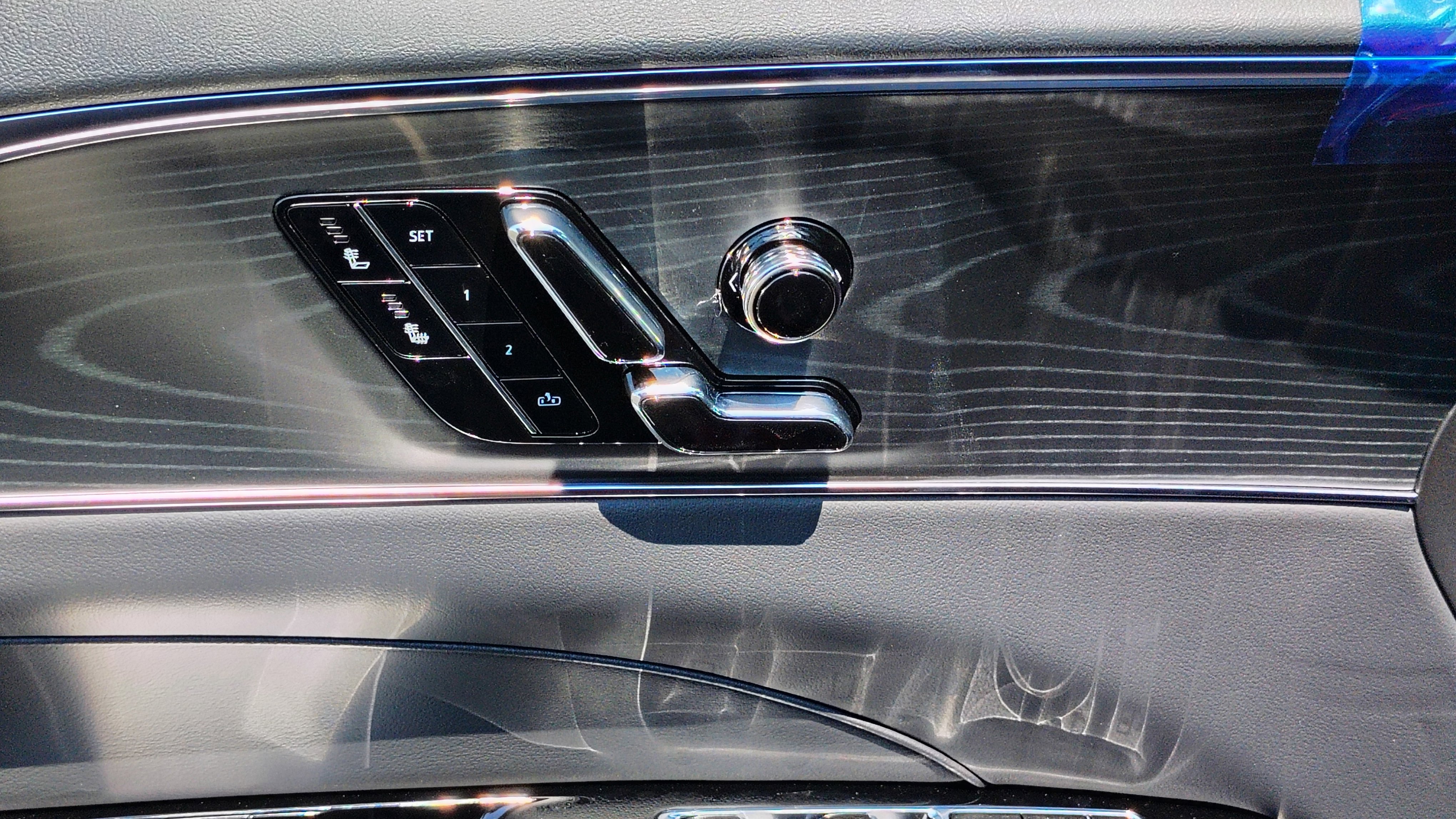 New 2025 Cadillac Lyriq Sport image 12