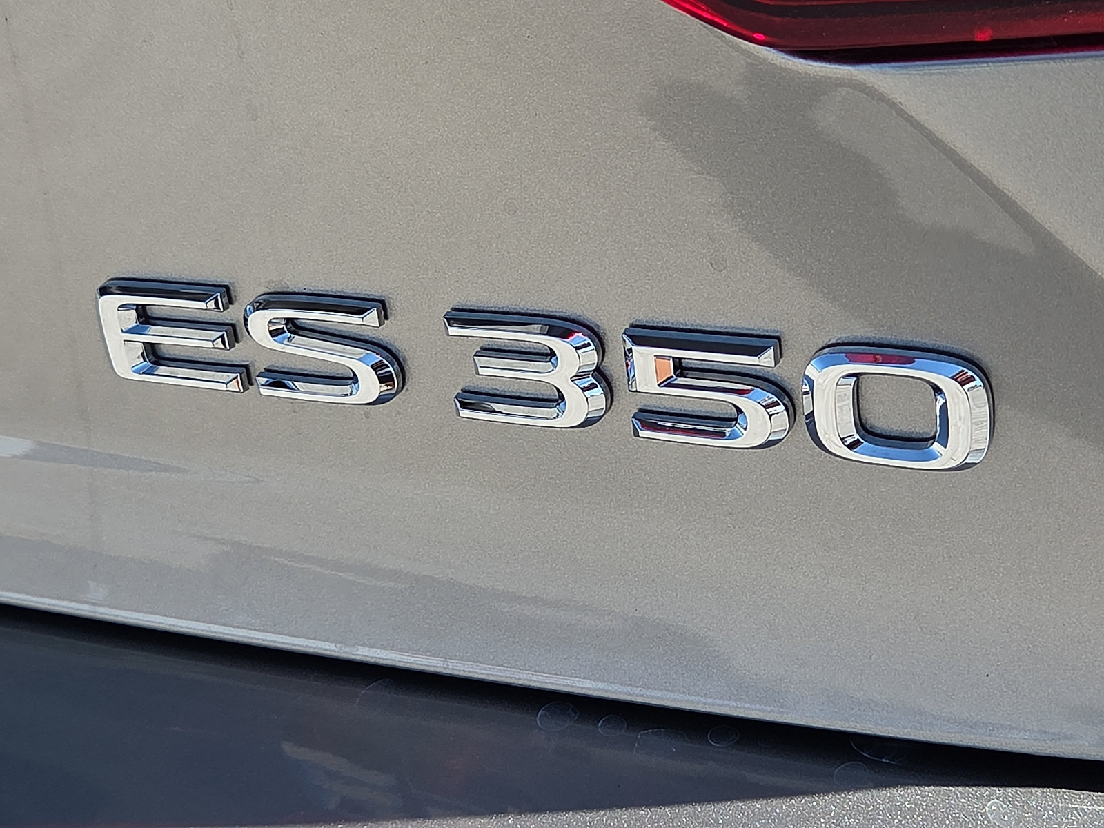 Used 2016 Lexus ES 350 w/ Luxury Package w/Wood Trim FWD image 8
