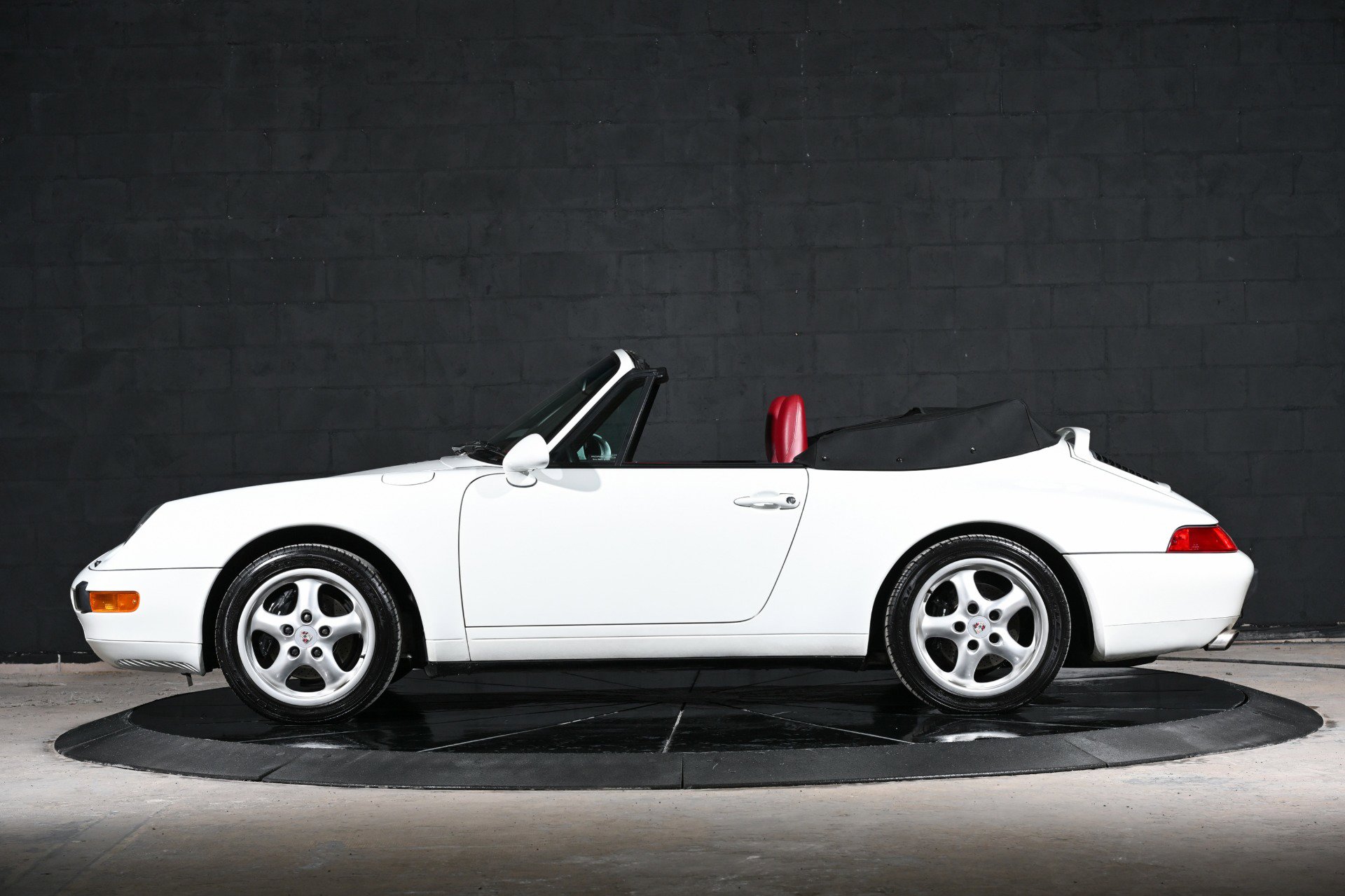 Used 1996 Porsche 911 Carrera image 32