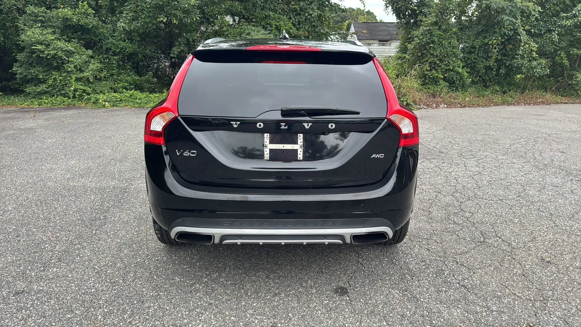 Used 2017 Volvo V60 T5 Cross Country w/ Climate Package image 6
