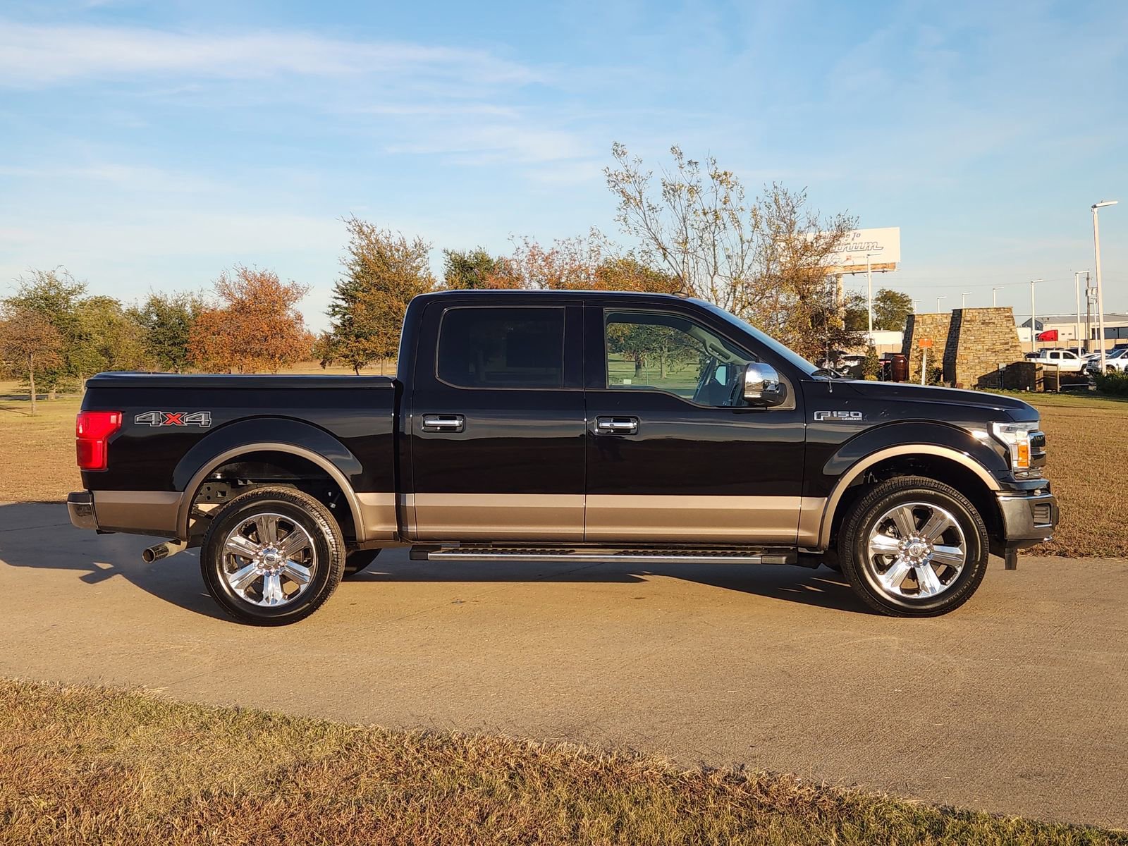 Used 2020 Ford F150 Lariat image 7